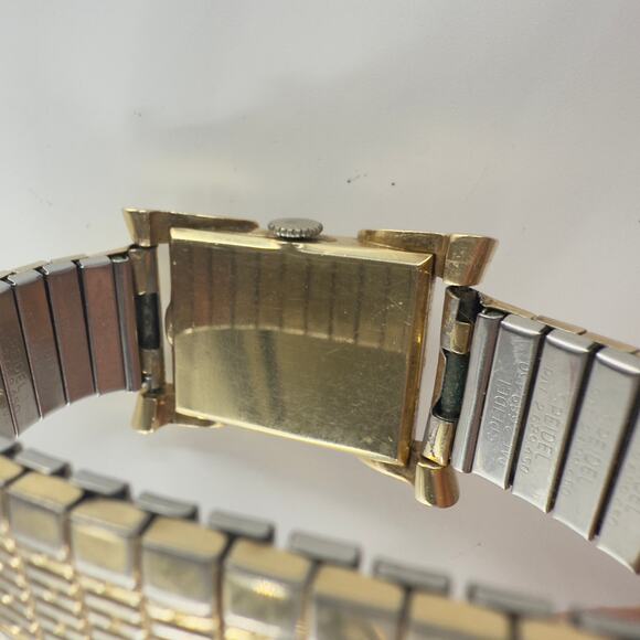 Omega Manual Wind Solid 14K Gold 24mm Men’s Watch – Vintage Swiss Made - Picture 2 of 3